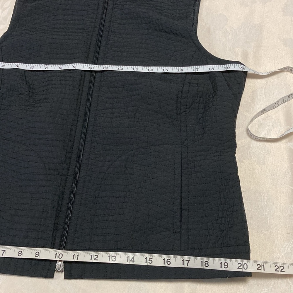 Talbots petite quilted vest - Picture 8 of 9